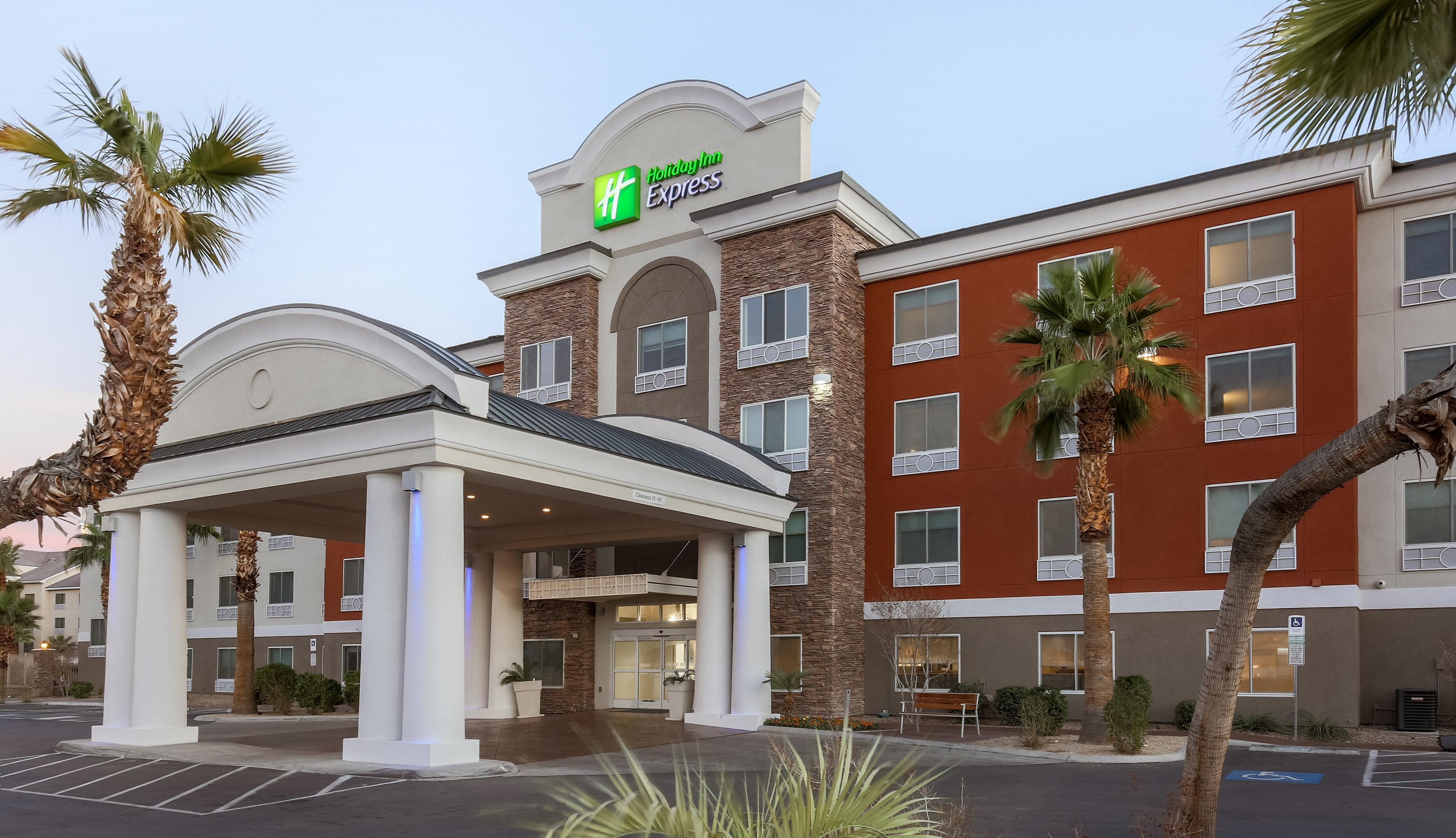 Vista Exterior Holiday Inn Express Las Vegas - Stadium Area by IHG