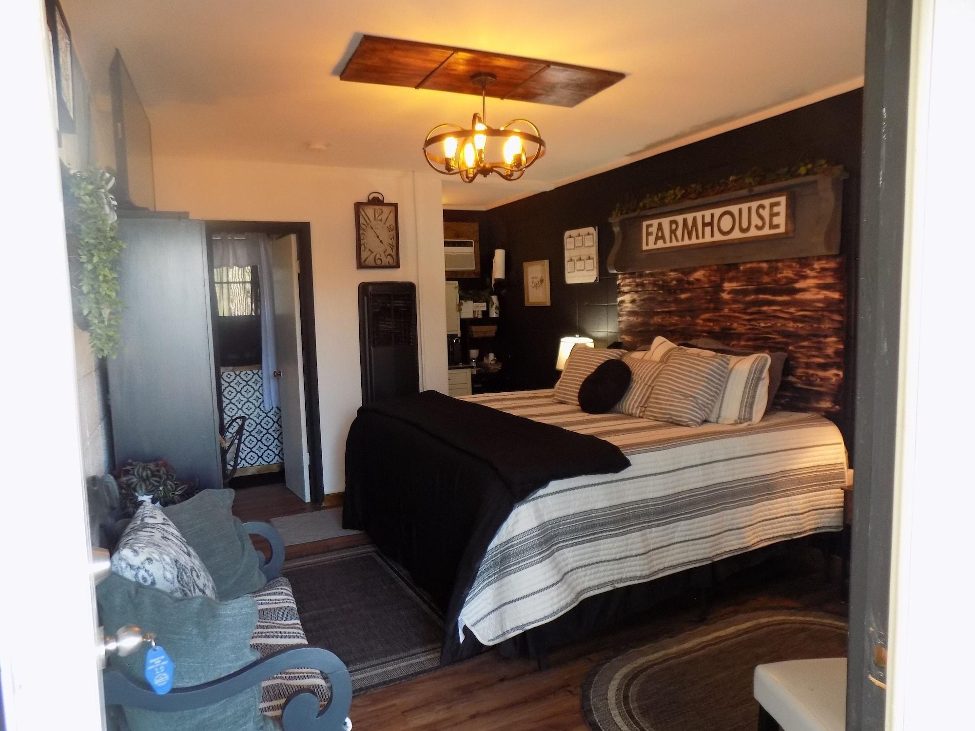 Varios Dighton Inn