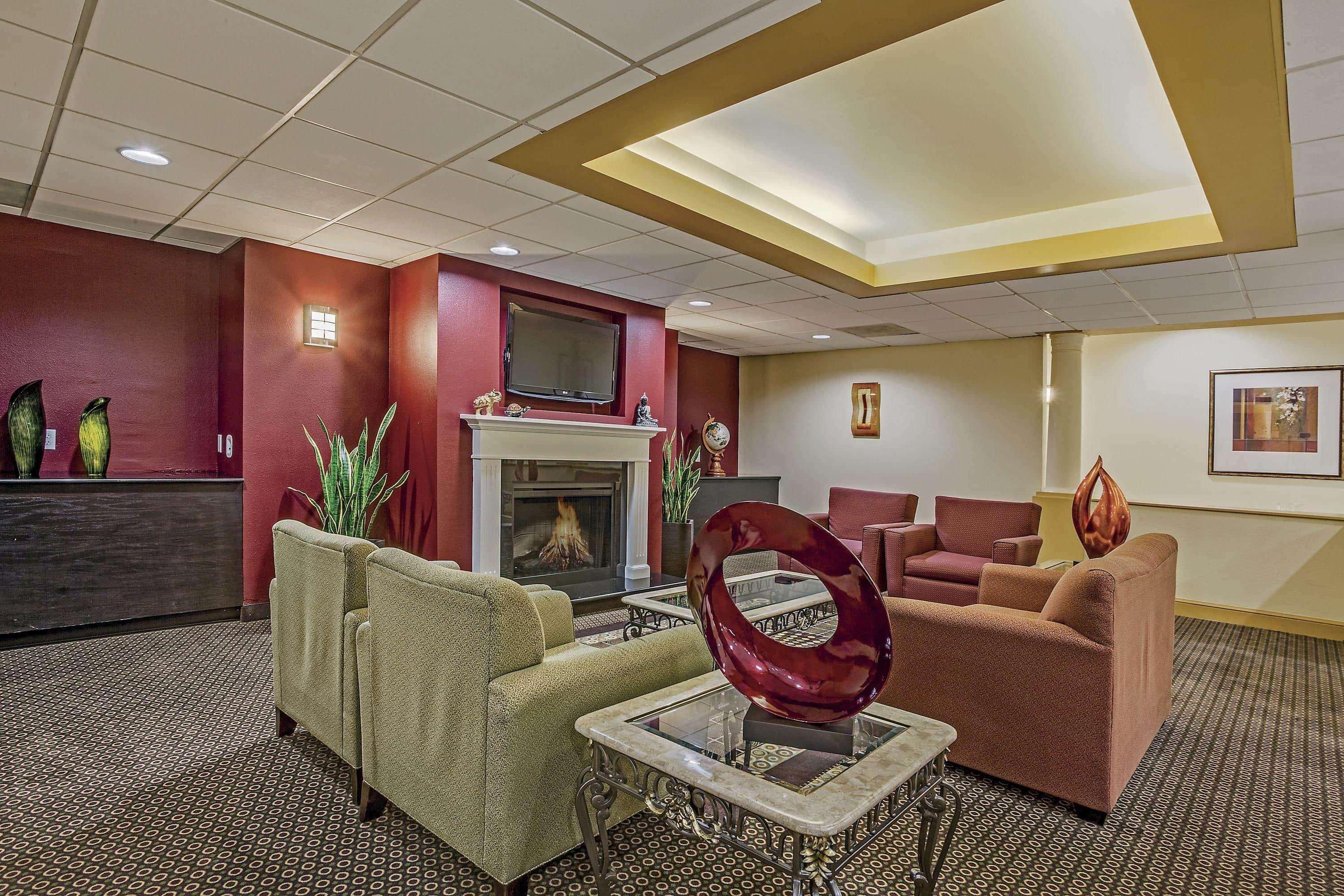 Vista Lobby Hickory Inn