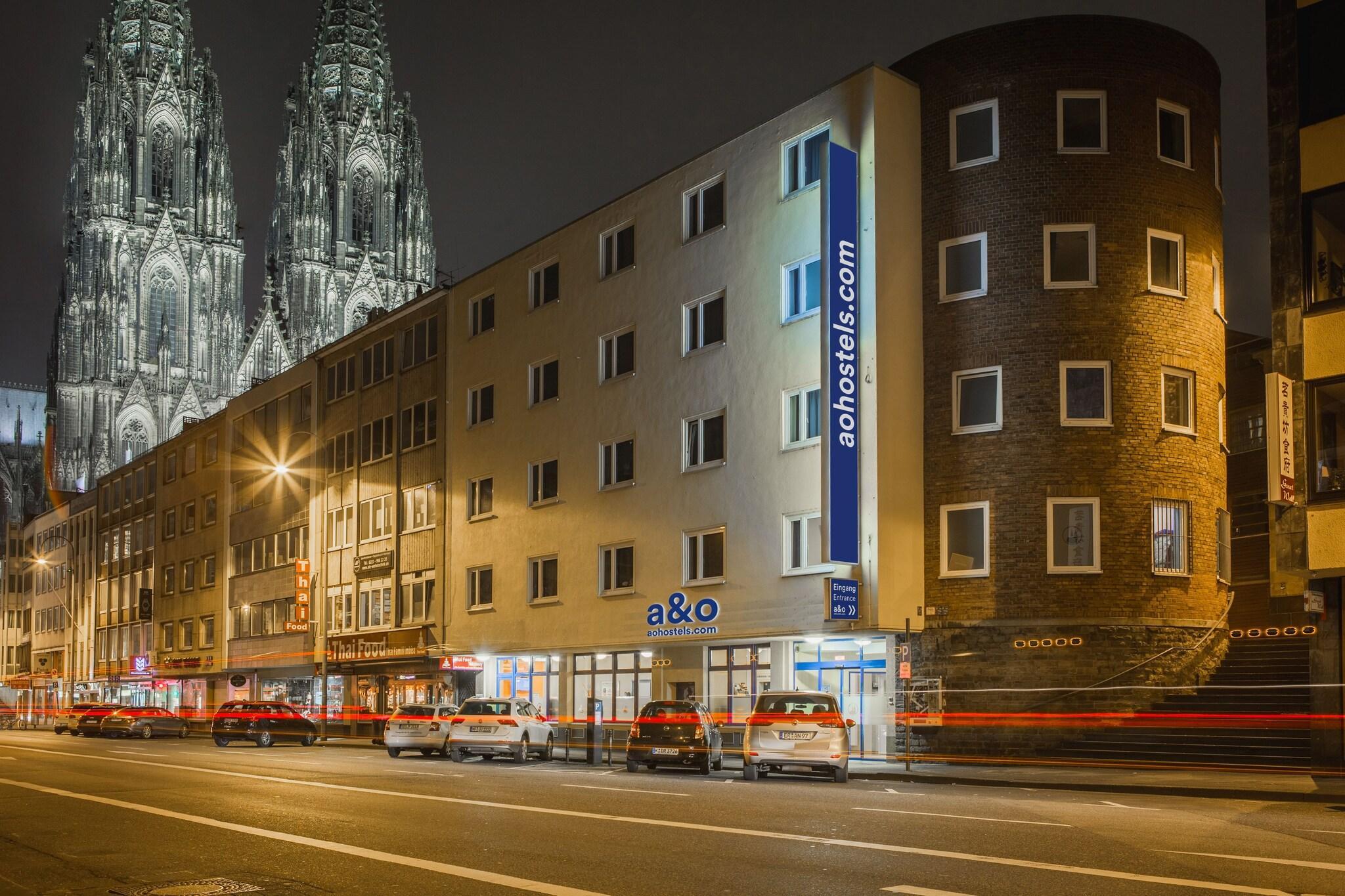 Vista Exterior A&O Köln Dom - Hostel