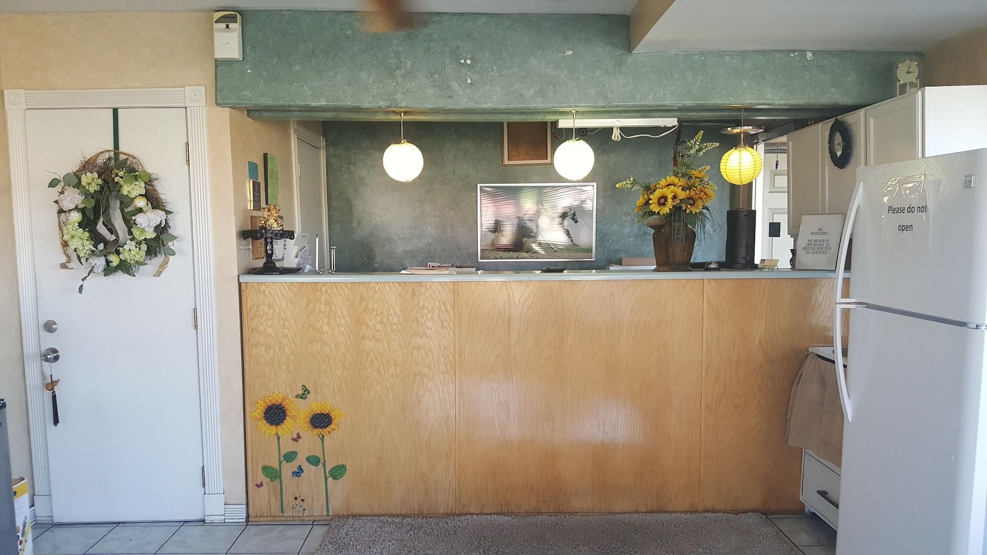 Vista Lobby Budget Inn and Suites El Centro