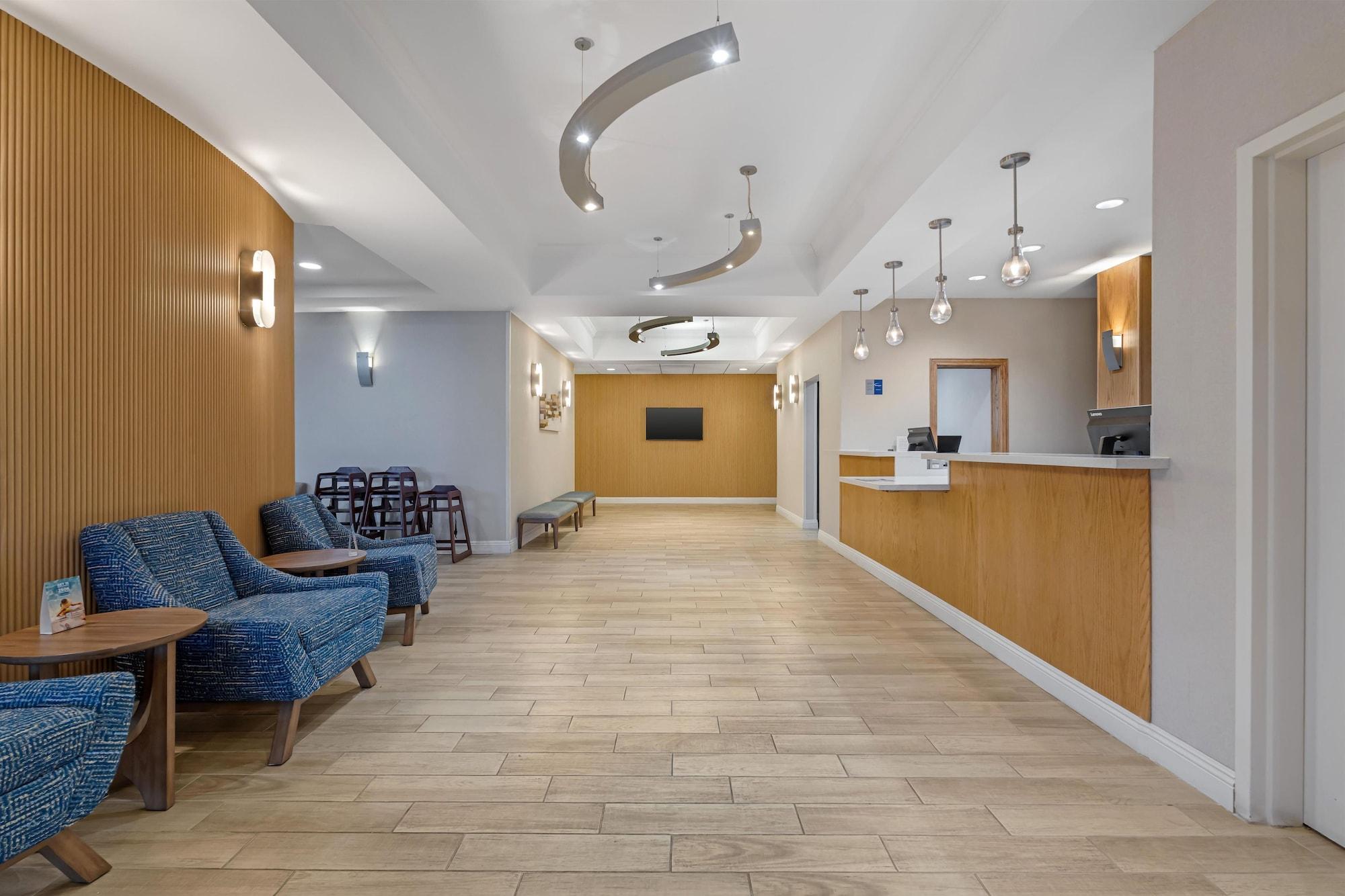 Vista Lobby Best Western Hesperia-Victorville Suites