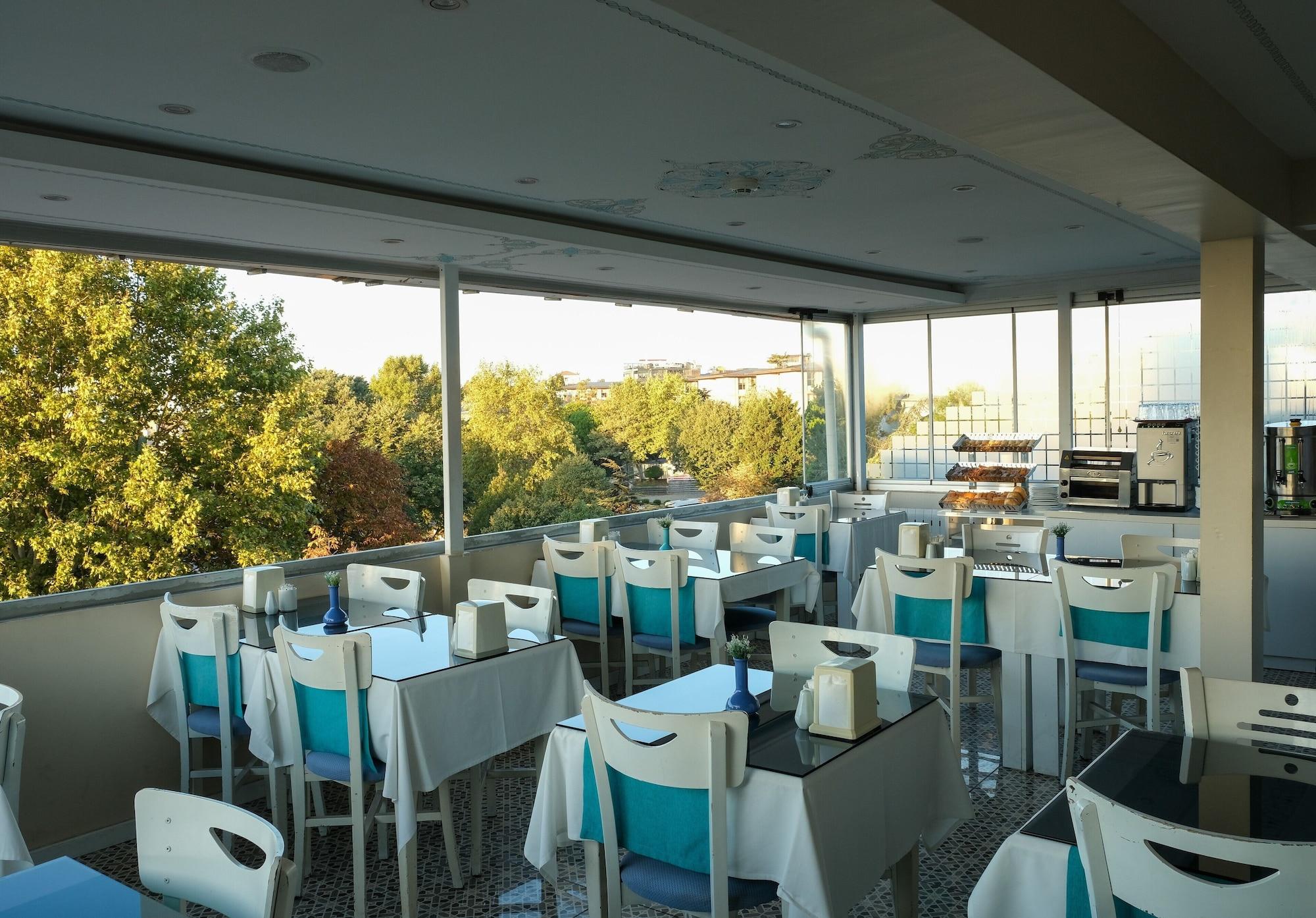 Restaurant Star Holiday Hotel