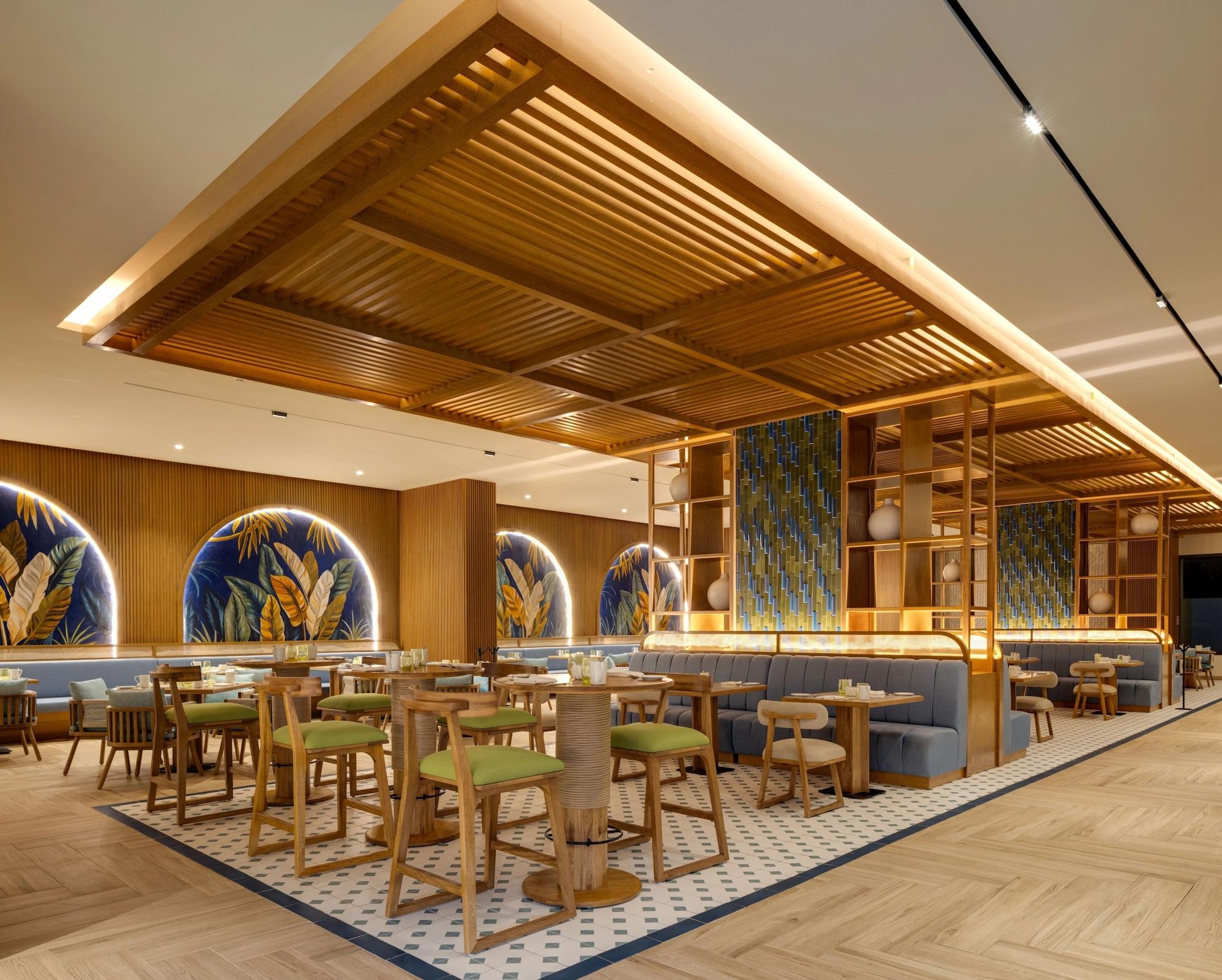 Restaurant Secrets Mirabel Cancún Resort & Spa – Adults Only – All Inclusive. New Spa now open!