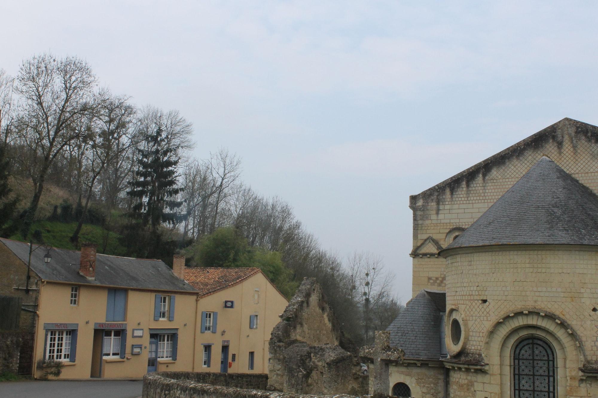 Varios Au Bon Accueil