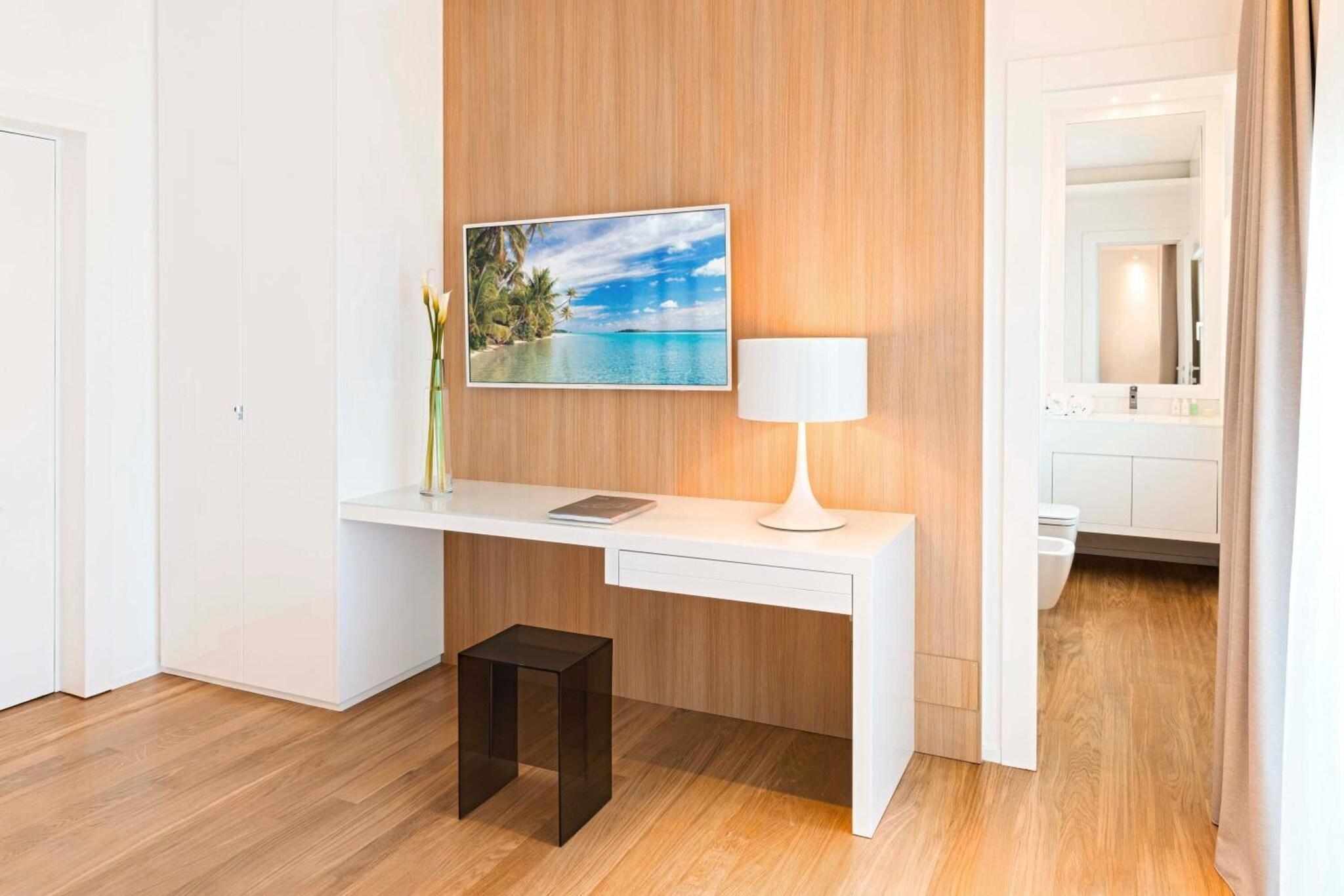 Vista Lobby Dilman Luxury Stay