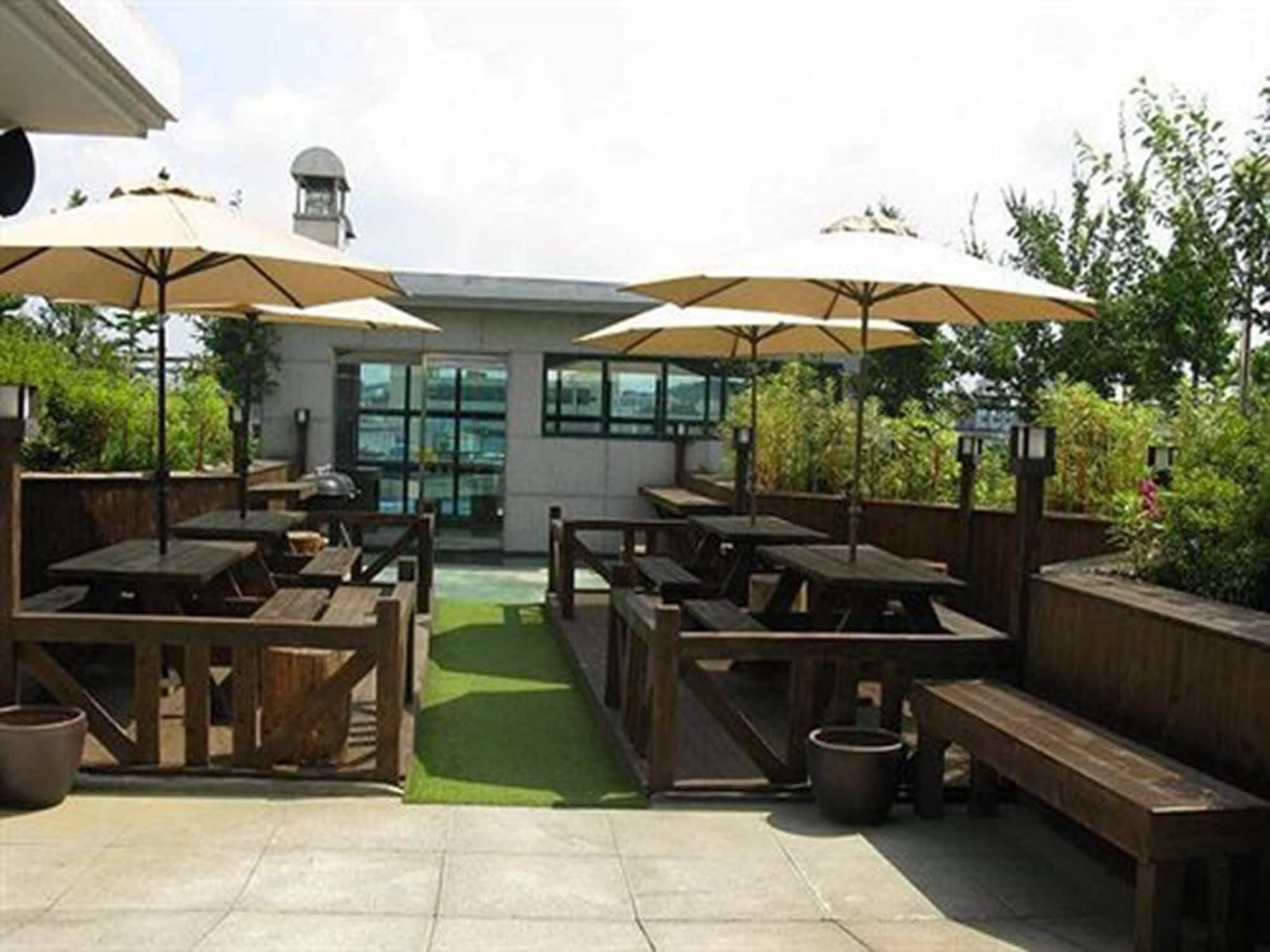 Instalaciones Recreativas Asia Tourist Hotel