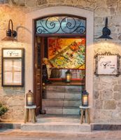 Alojamiento - Tuvana Hotel - Special Class