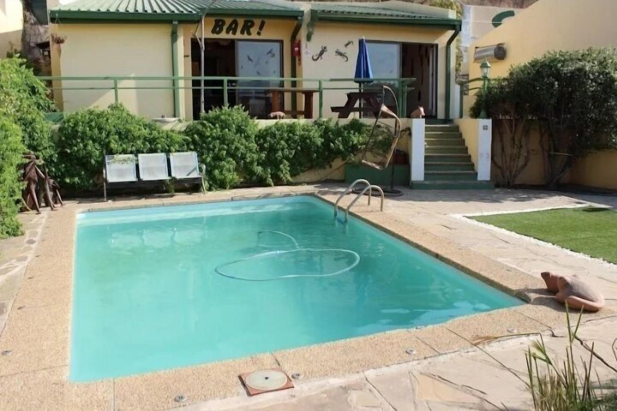 Vista Piscina Onganga Hotel