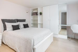 Alquiler Vacacional - Excellent Apartment with Private Patio, and Park across the road.