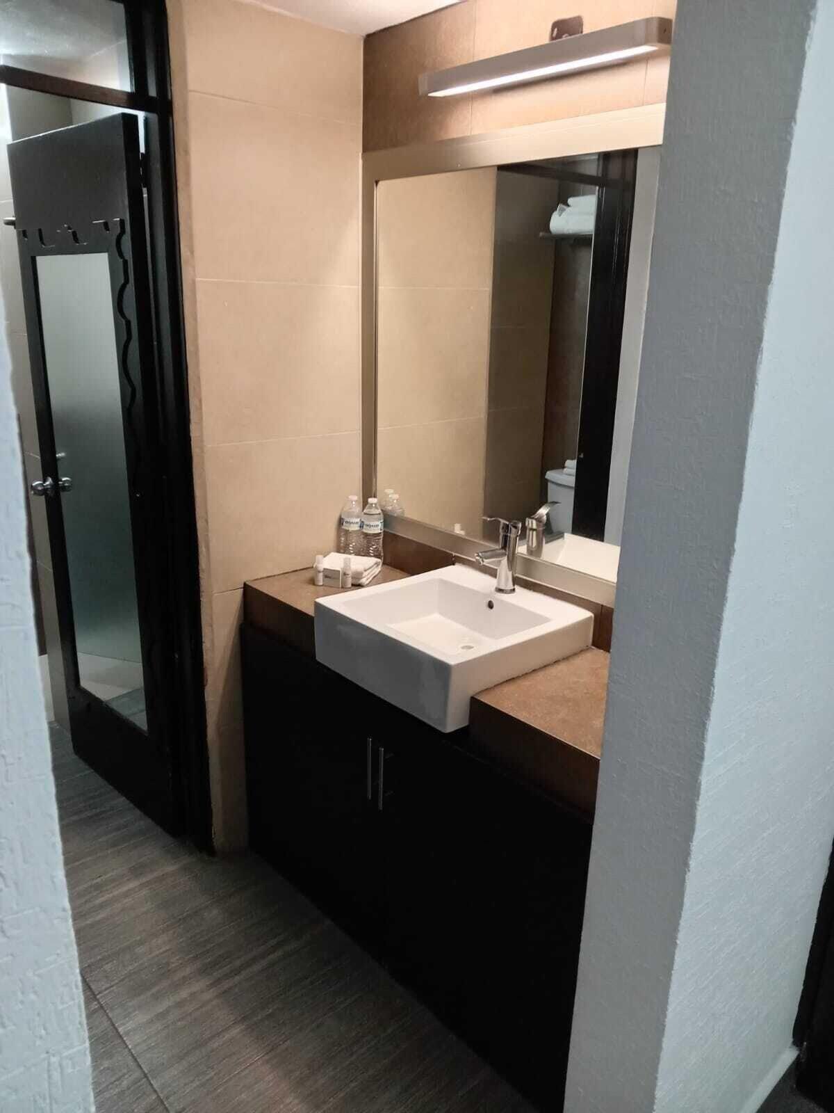 Equipamiento de Habitación HOTEL PUNTA GALERIA