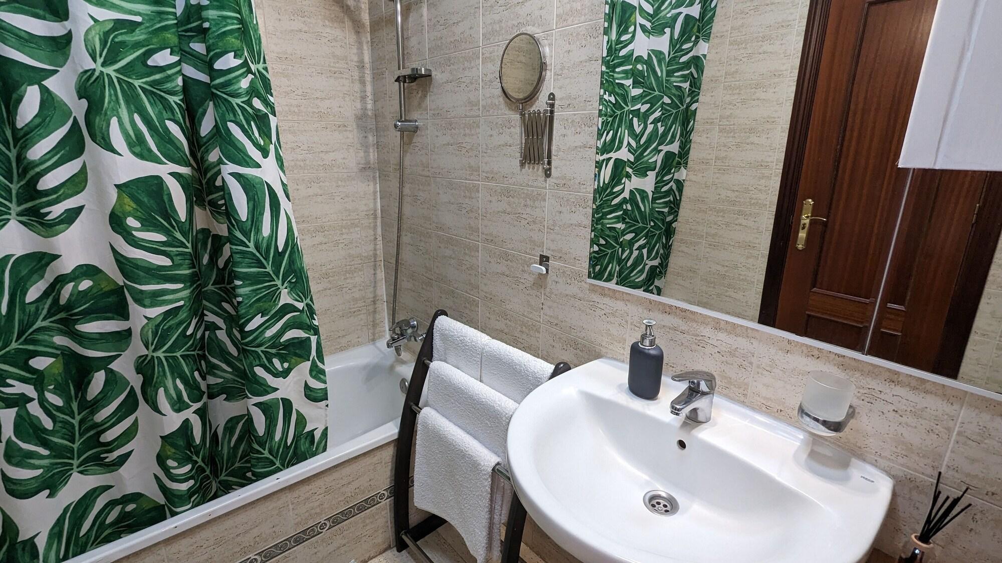 Equipamiento de Habitación Happy Room Tenerife