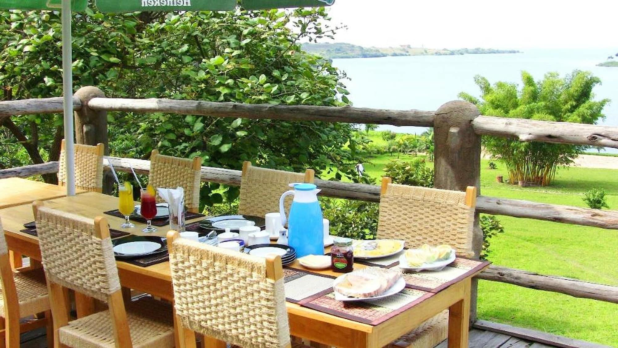 Restaurant Rushel Kivu Lodge