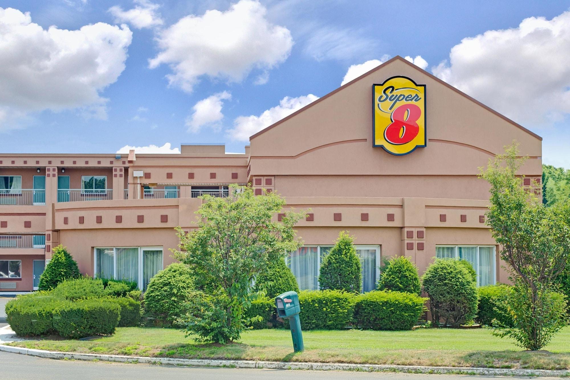 Varios Super 8 by Wyndham Milford/New Haven