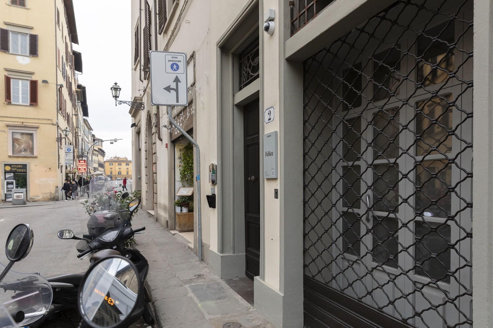 Vista Exterior Numa Florence Felice