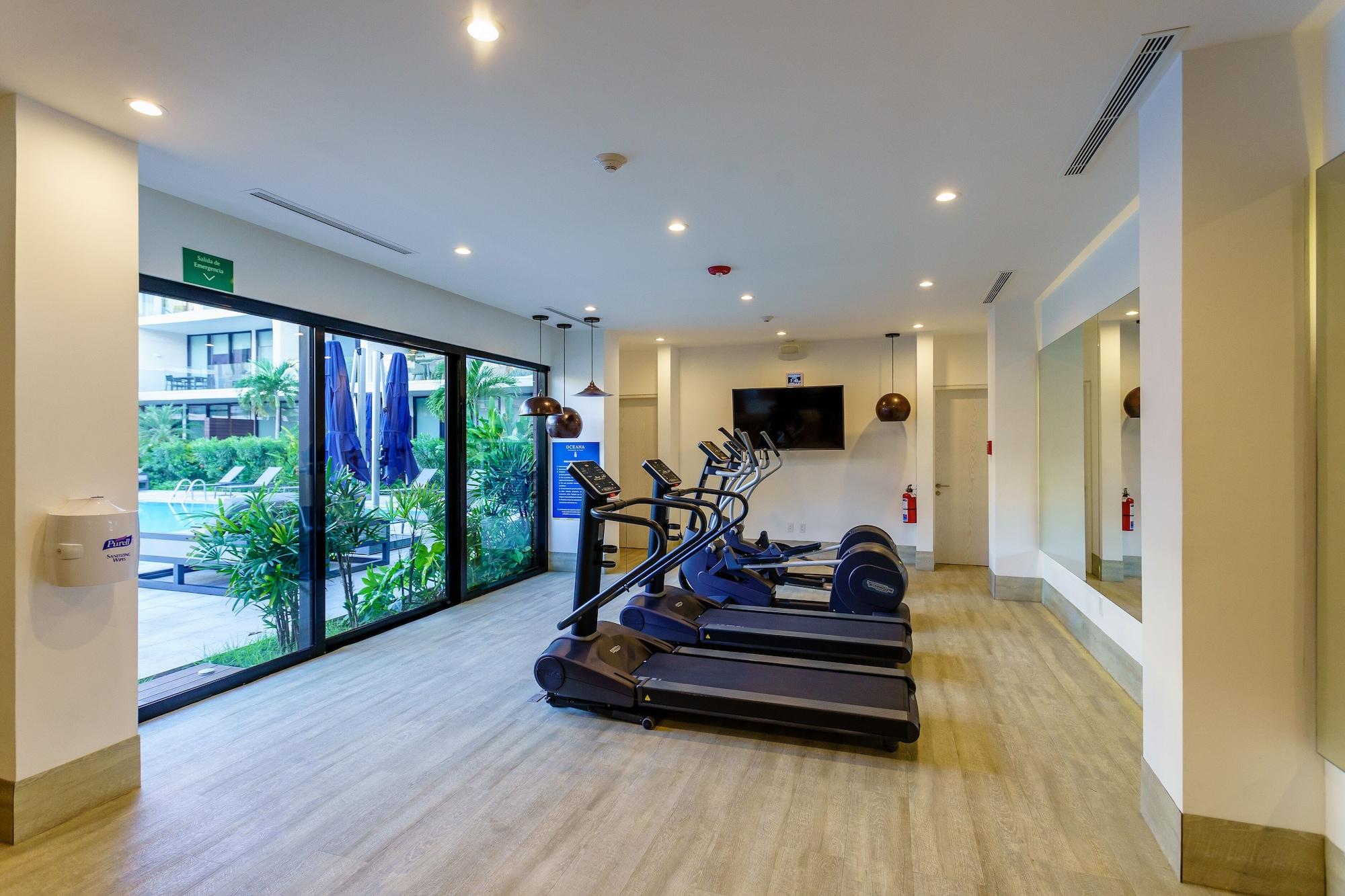 Gimnasio Oceana by Abna