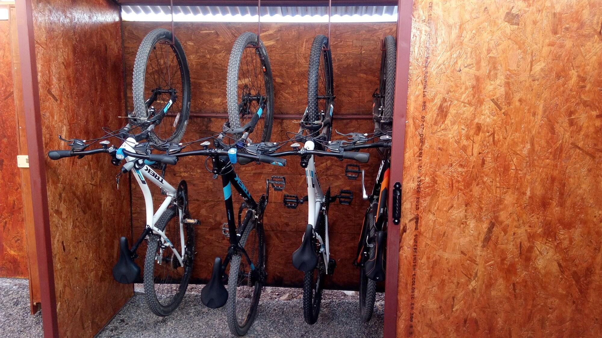 Varios Hostal Solor
