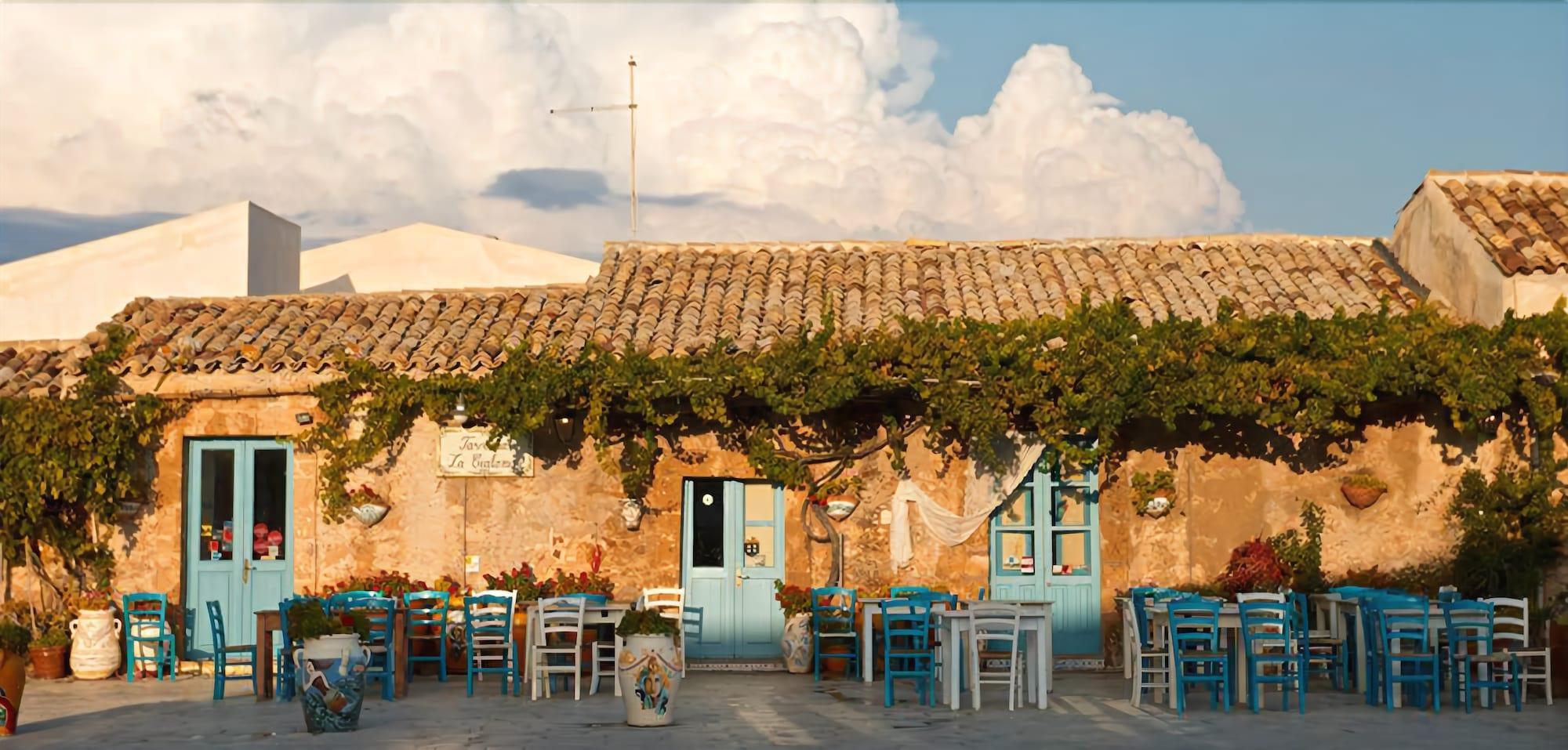 Vista Exterior B&B La Terra dei Mari