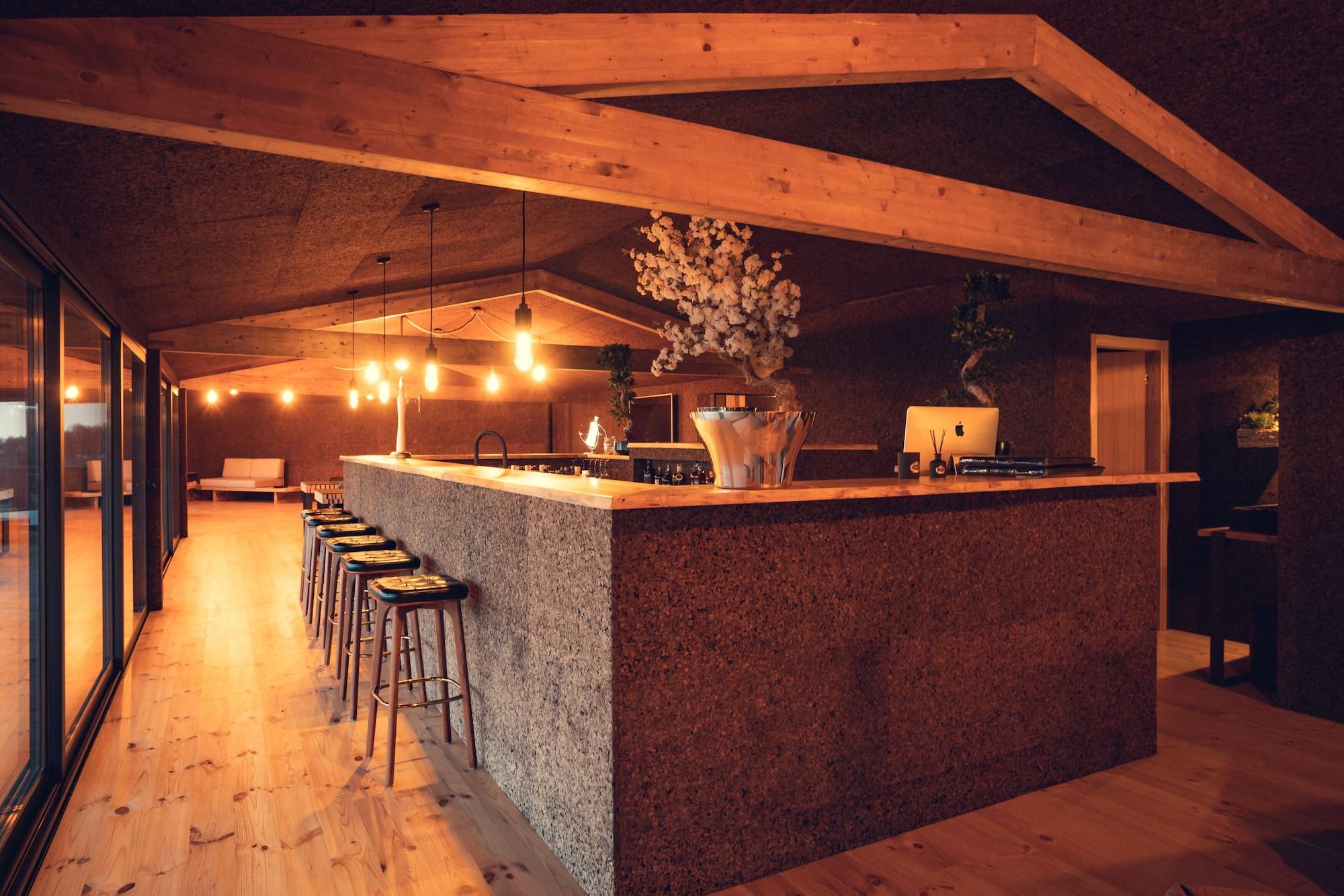 Bar/Salón Charm Nature