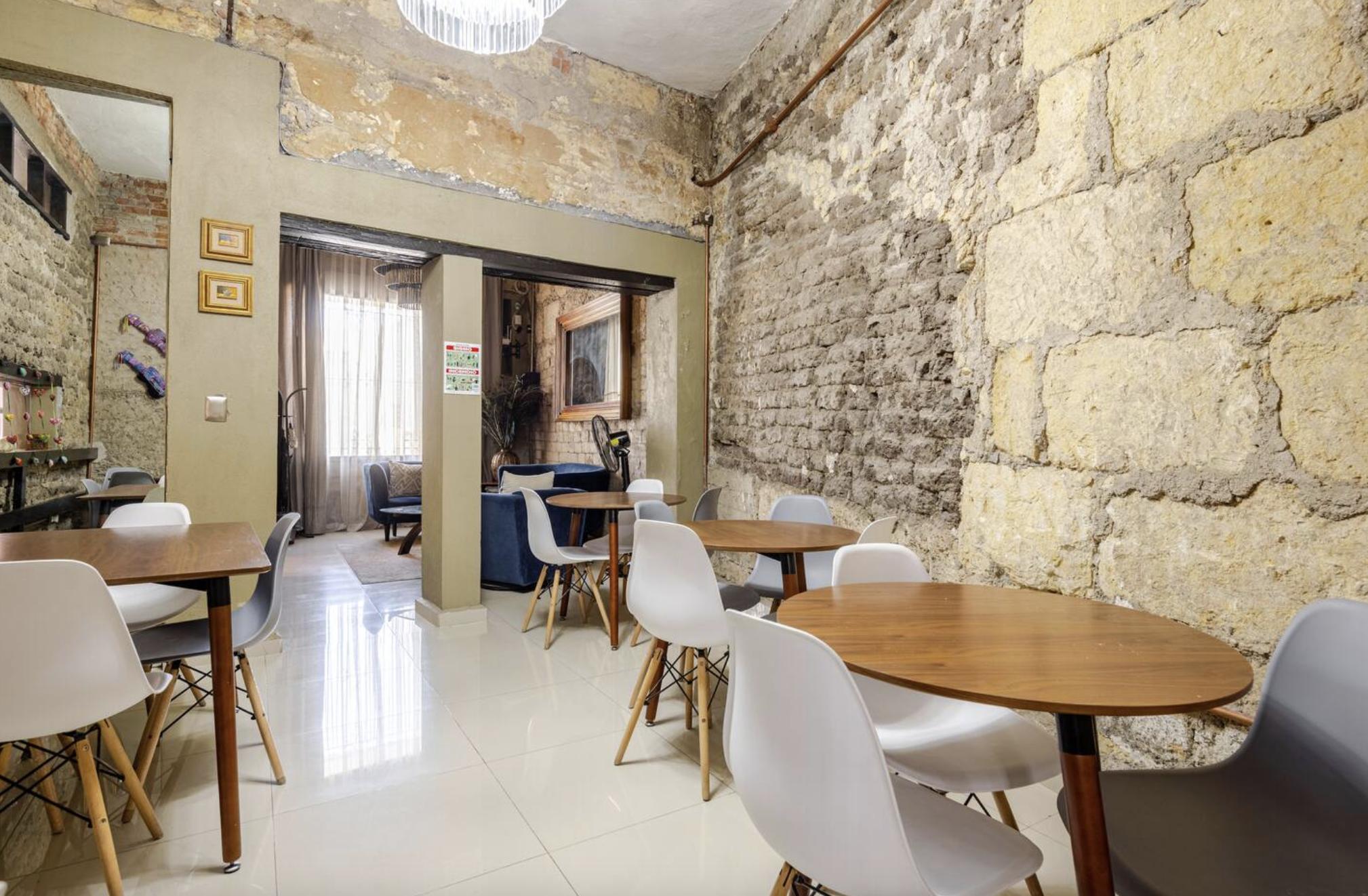 Restaurant Adhoc Boutique Barrio Antiguo