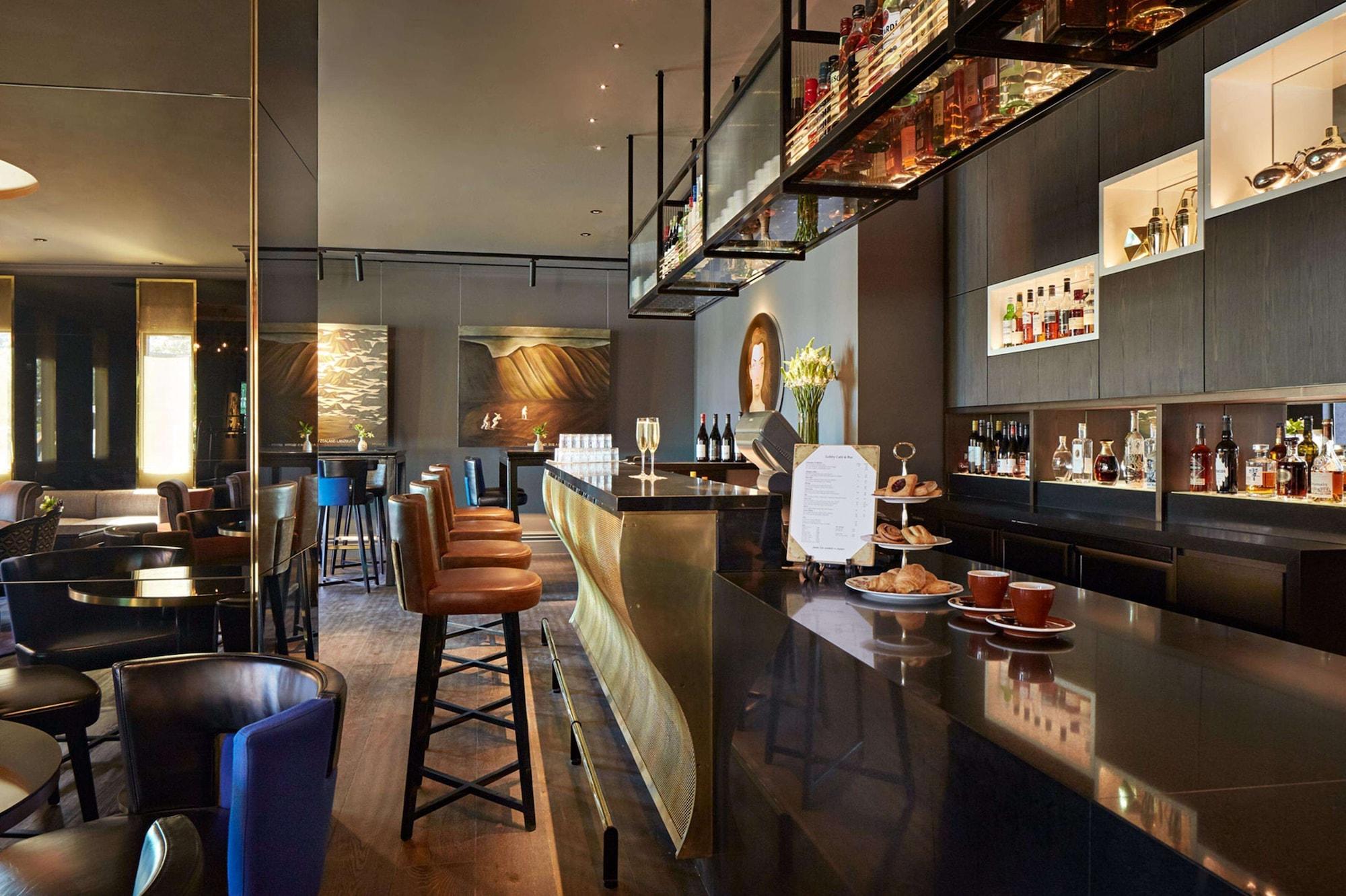 Vista Lobby QT Wellington