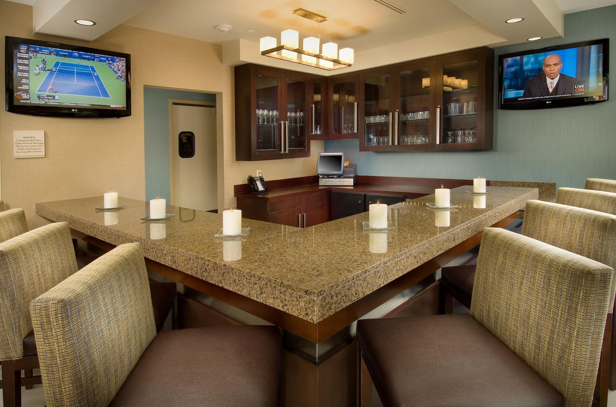 Bar/Salón Hilton Garden Inn Silver Spring White Oak