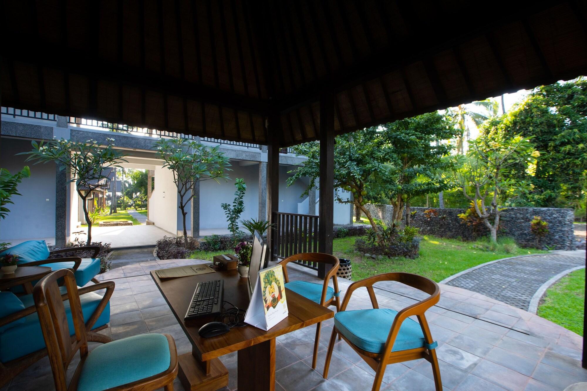 Vista Exterior The Kirana Tembok