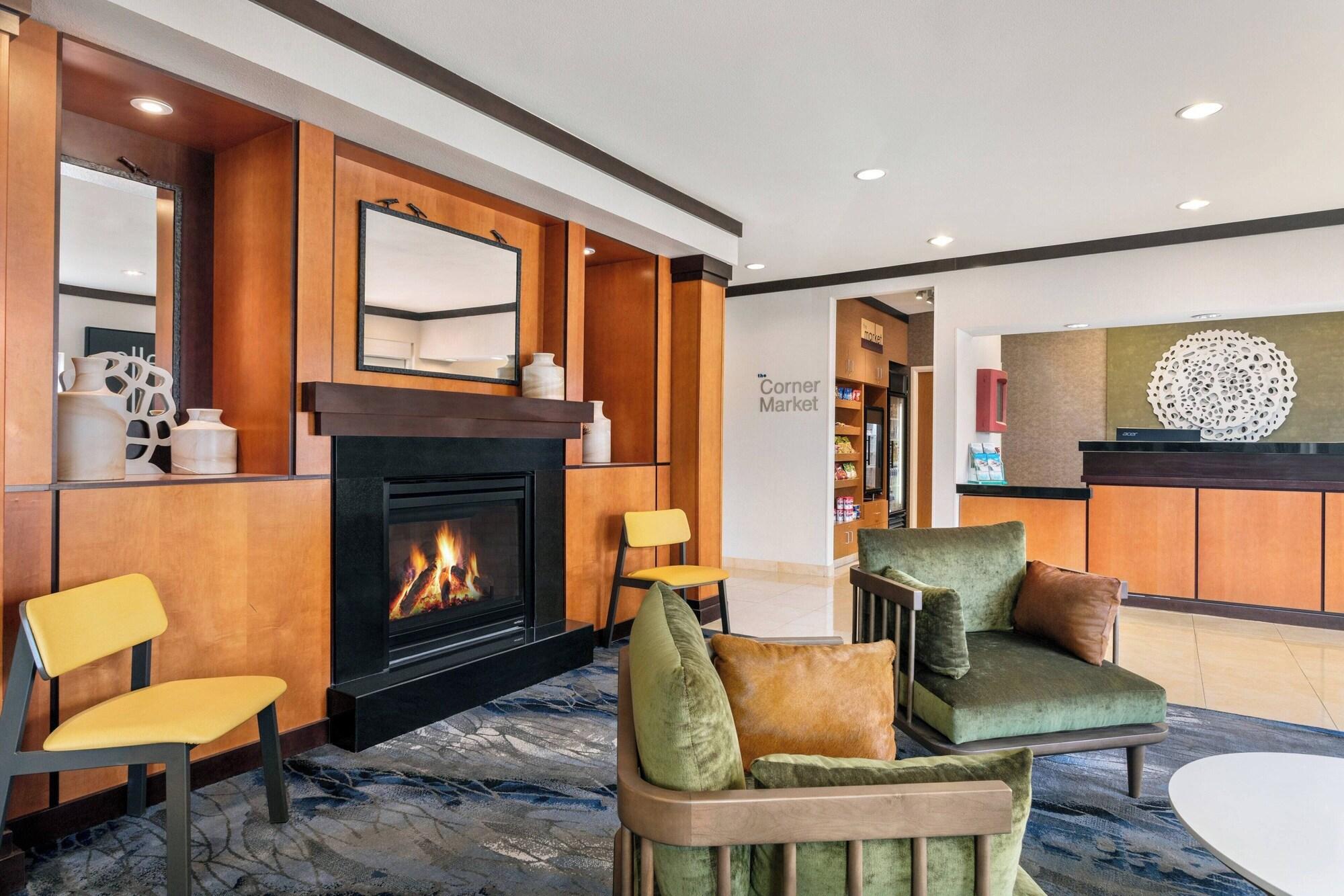 Vista Lobby Fairfield Inn & Suites Stillwater