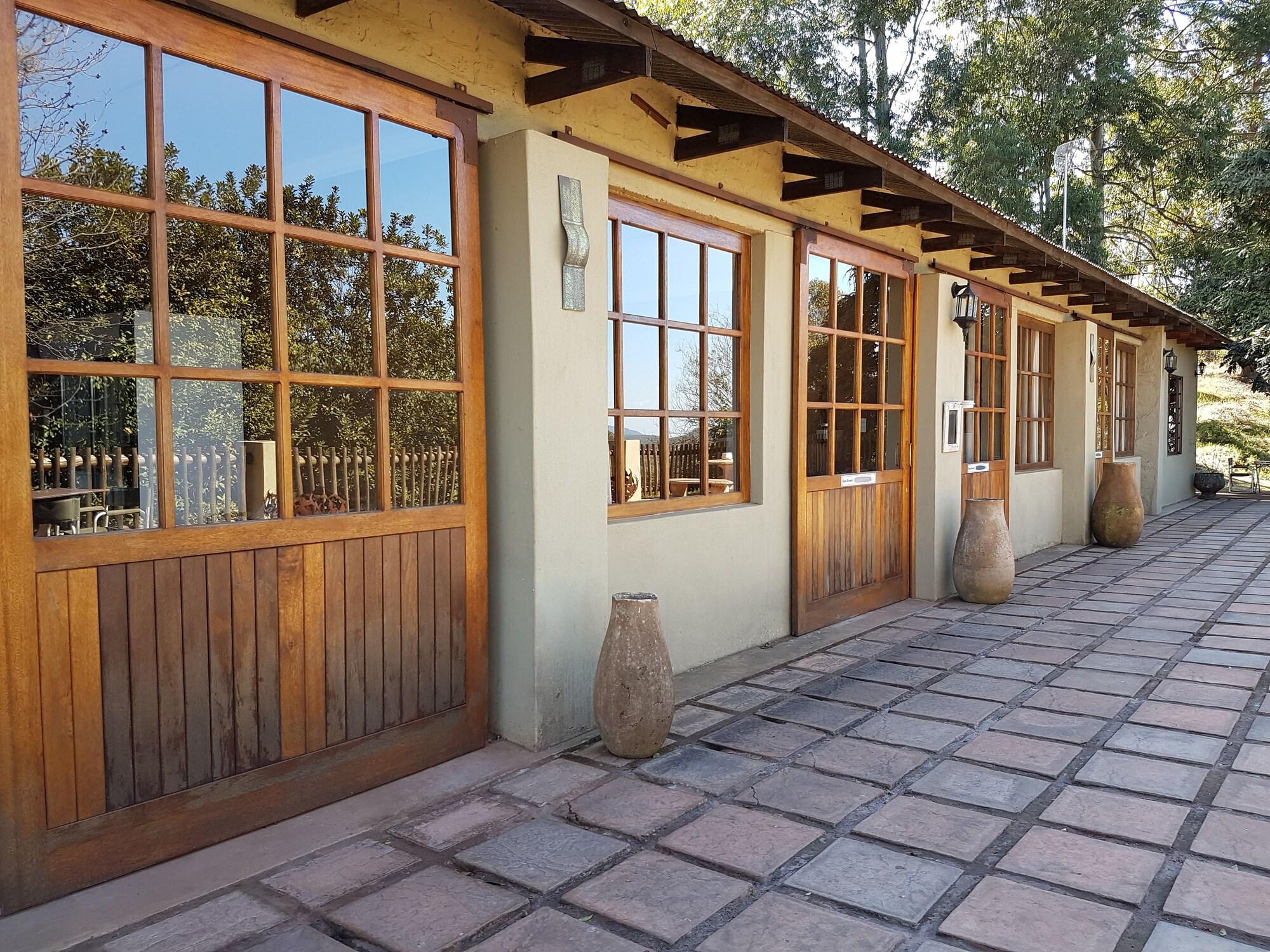 Varios Misty Mountains