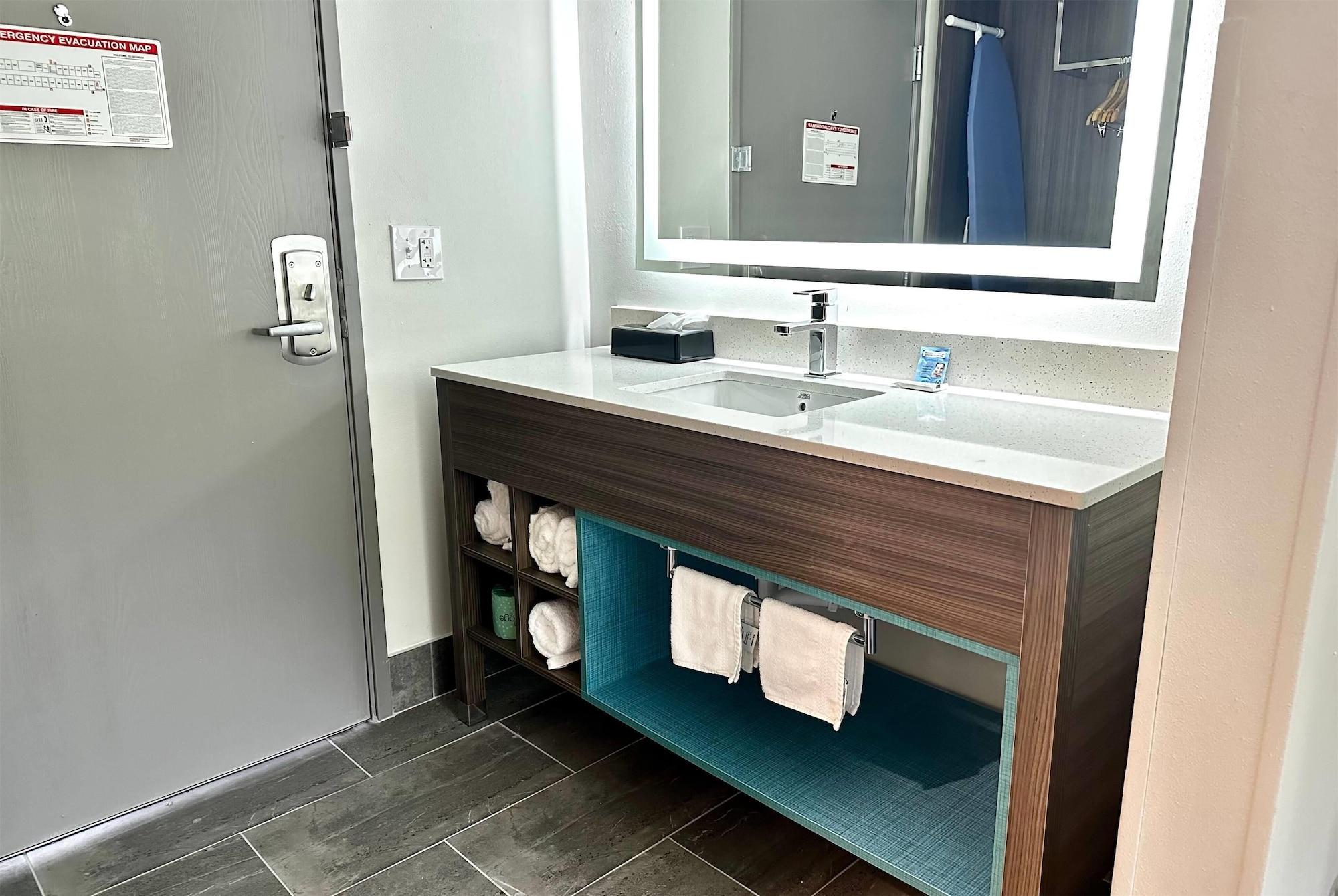Equipamiento de Habitación La Quinta Inn & Suites by Wyndham Atlanta Roswell