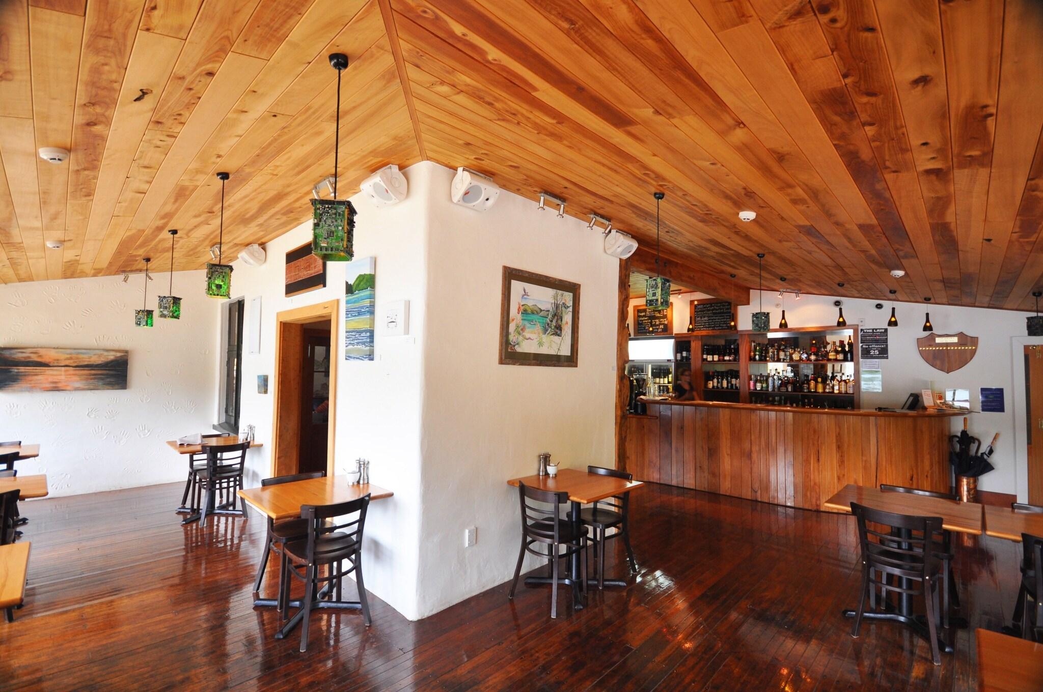 Vista Lobby Lochmara Lodge