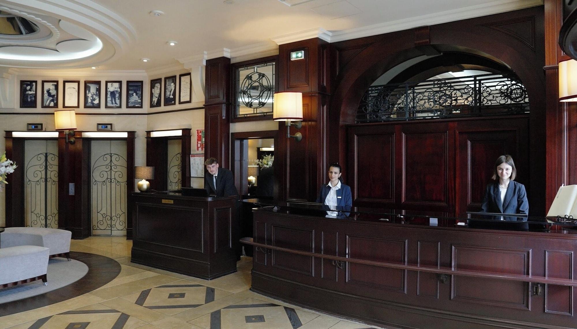 Vista Lobby Hôtel Pont Royal