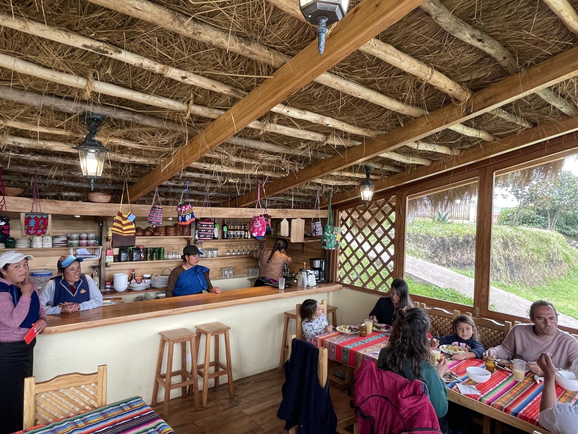 Bar/Salón Turismo Comunitario La Esperanza
