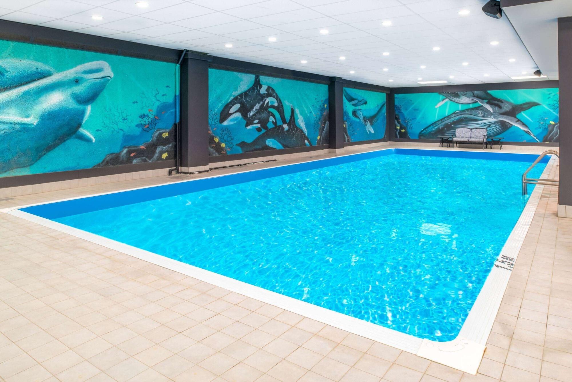 Vista Piscina Ramada by Wyndham Saskatoon