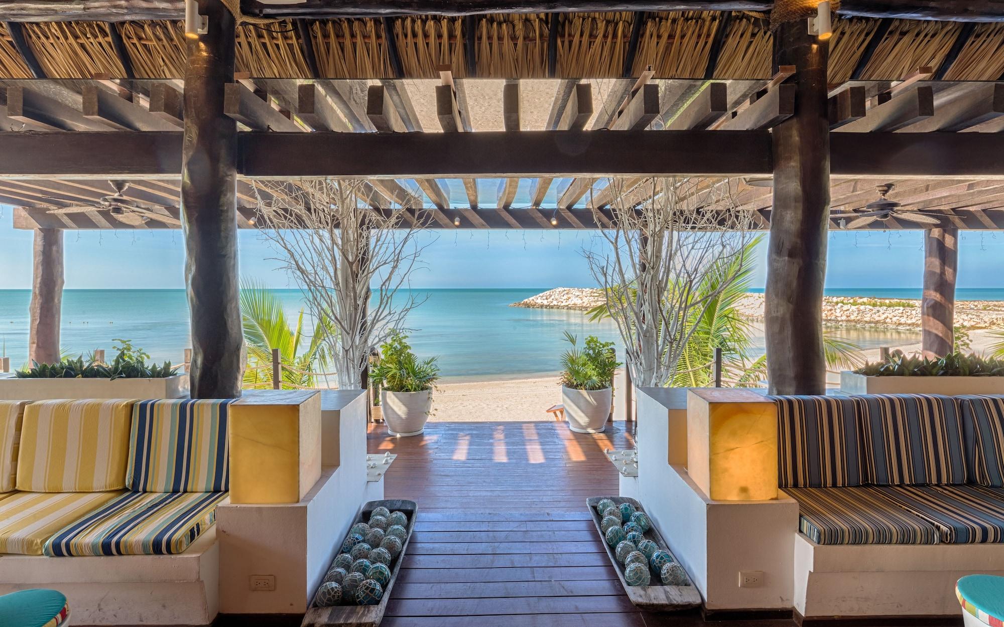 Restaurant Aak-Bal All Suite Resort