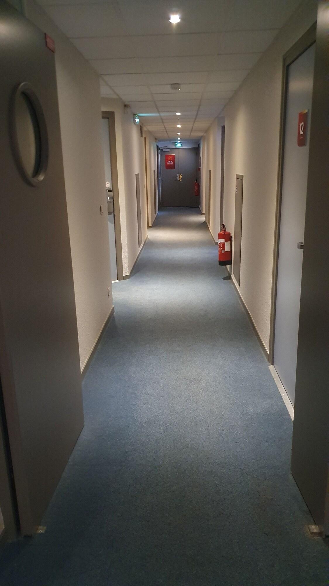 Varios Welcomotel Coignières