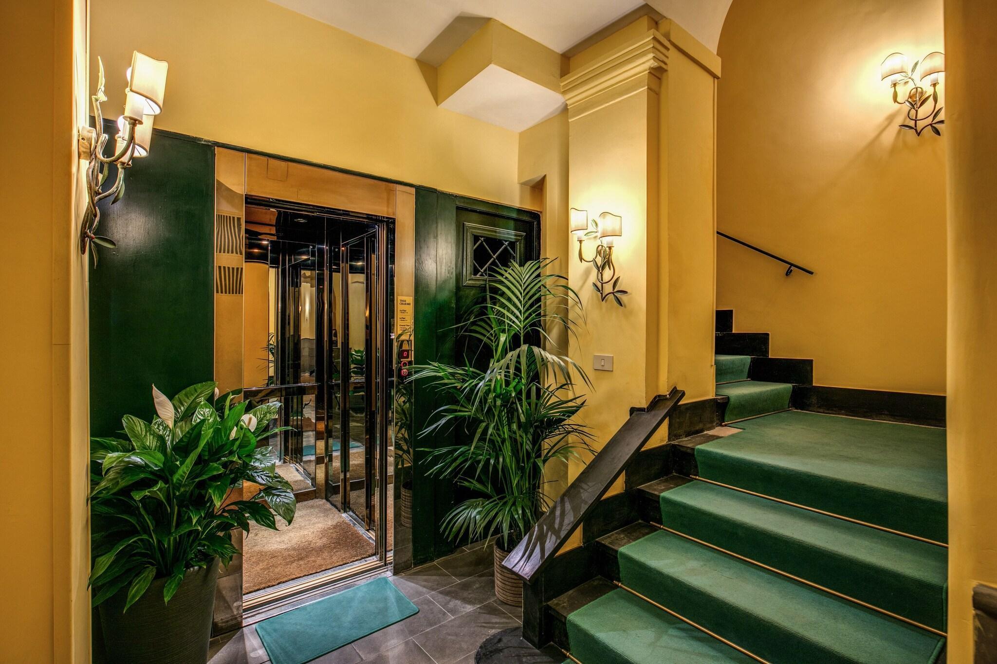 Comodidades del Alojamiento Tree Charme Parliament Boutique Hotel