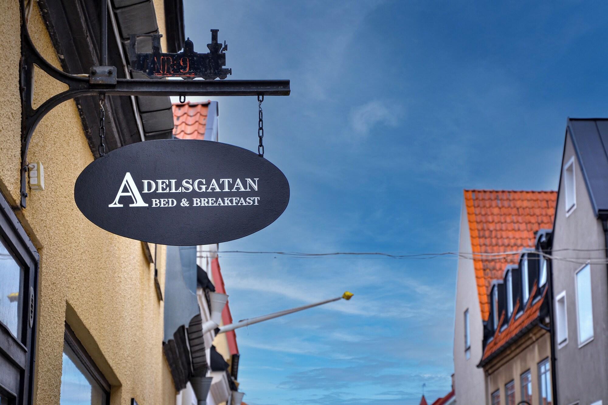 Varios Adelsgatan Bed & Breakfast