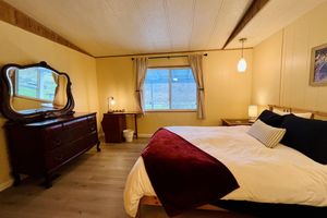 Alquiler Vacacional - Humble Home on the Coast in the Heart of Redwood National Park with Hot Tub!