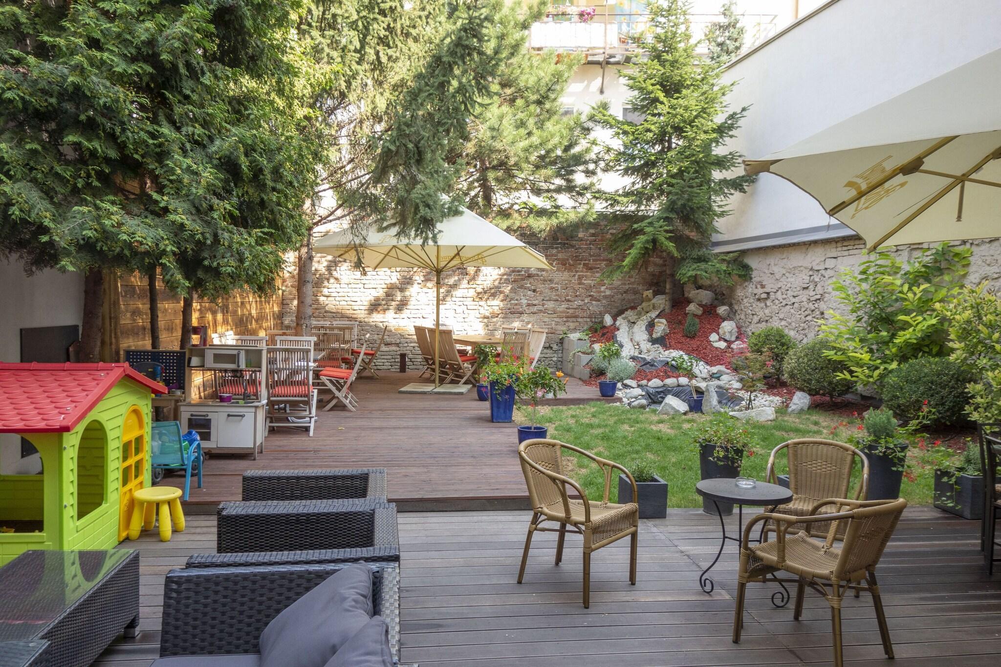 Varios Downtown Bratislava B&B