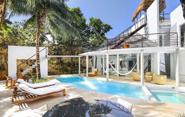 Luxe 4BR Architect Villa! Exclusive Lagoon Access! Private Pool!! - Hoteles 3 estrellas en Akumal, México