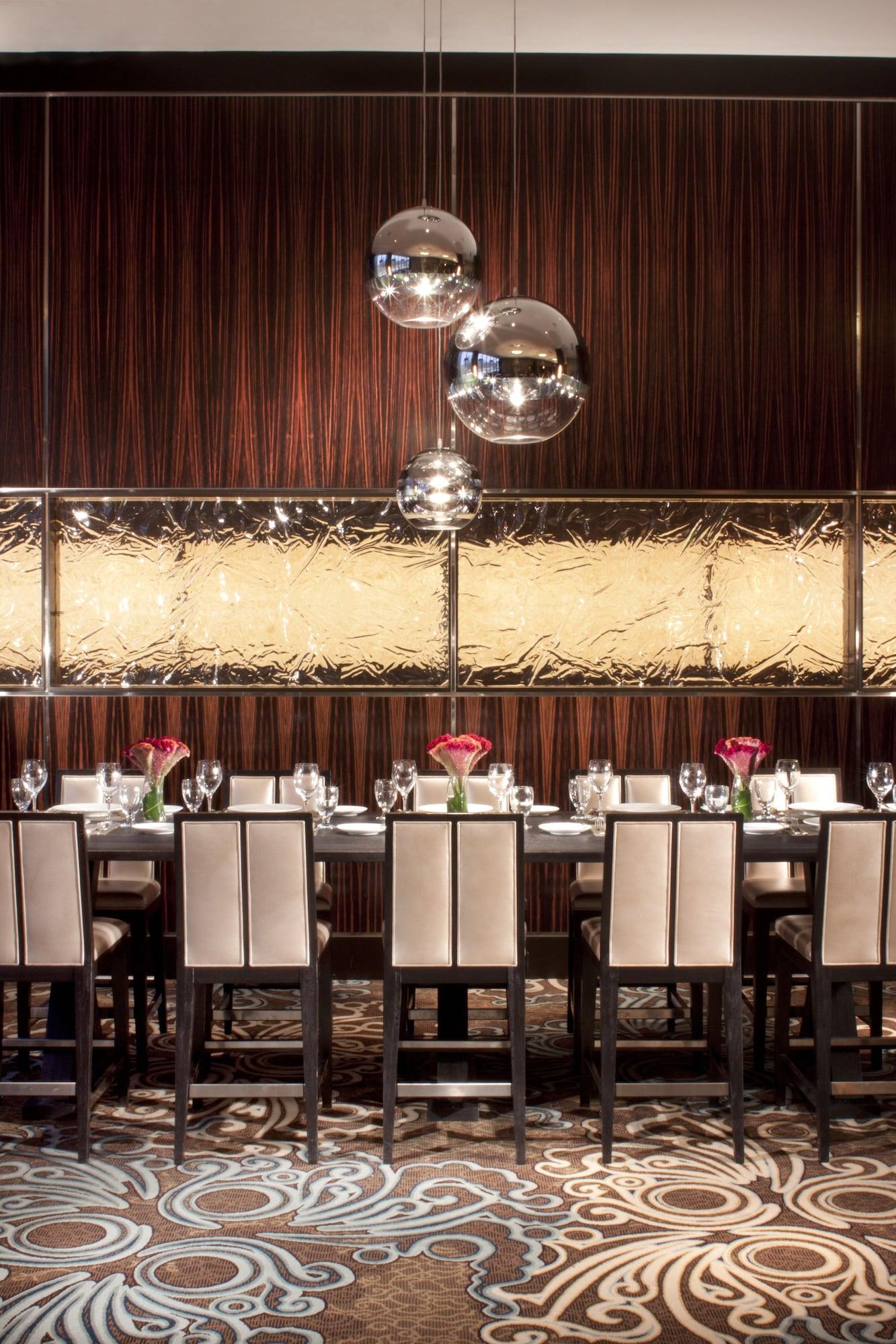Restaurant Renaissance Dallas Addison Hotel