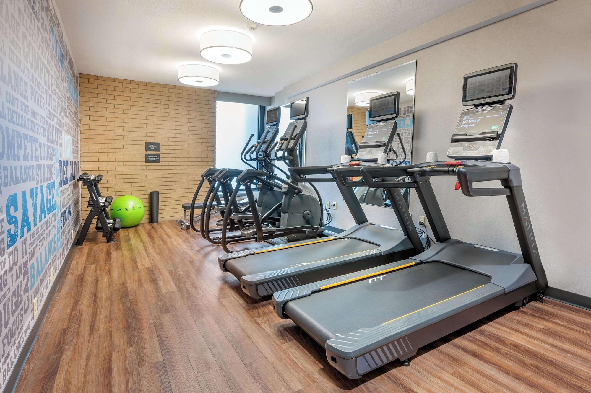 Gimnasio Drury Inn & Suites Champaign