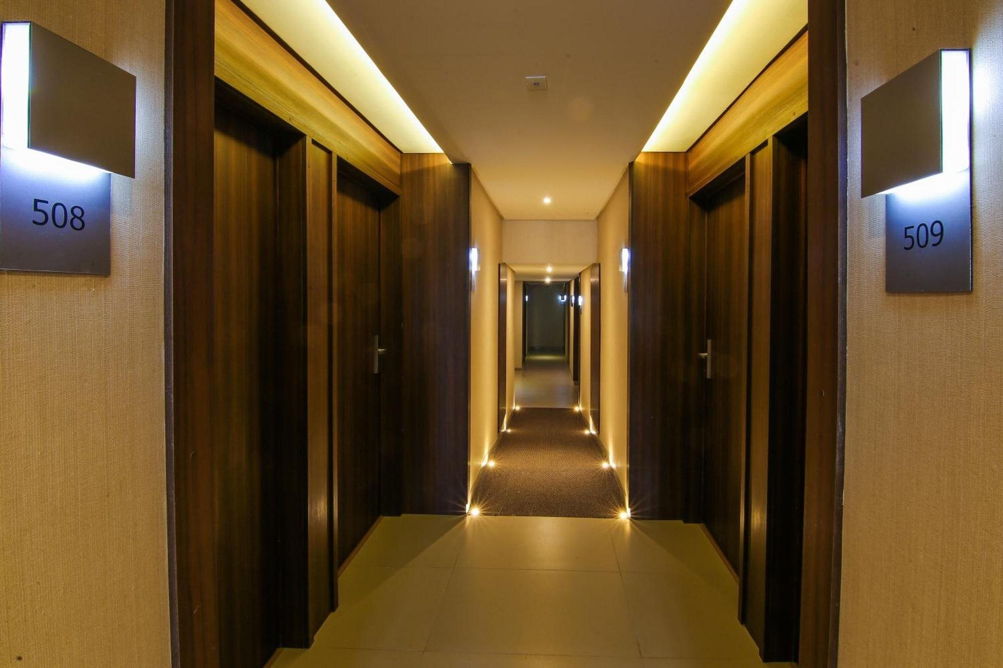 Vista Lobby Hotel Serrano