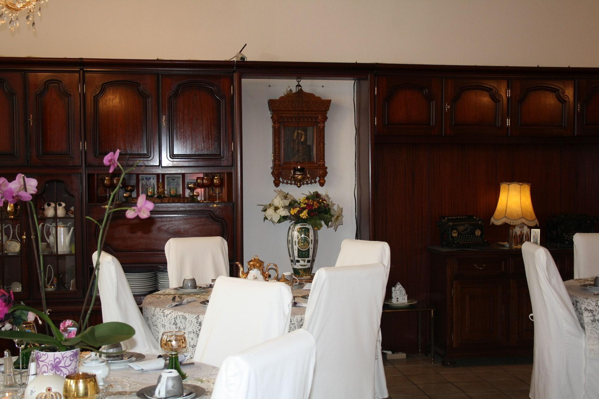 Restaurant Hotel Attaché Frankfurt Airport Raunheim