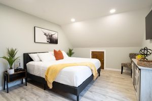 Alquiler Vacacional - New Lake House w/ Game Room & Stunning Views