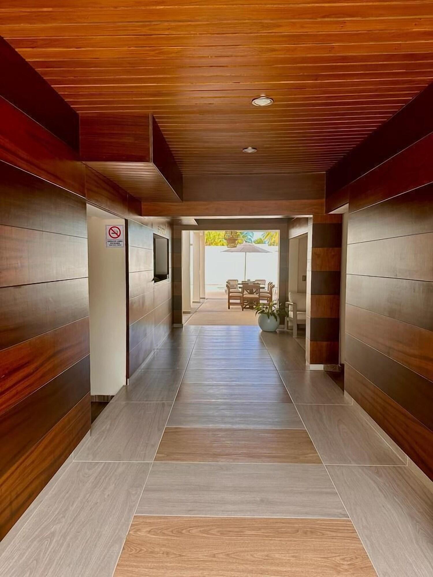 Vista Lobby Hotel Nuxká
