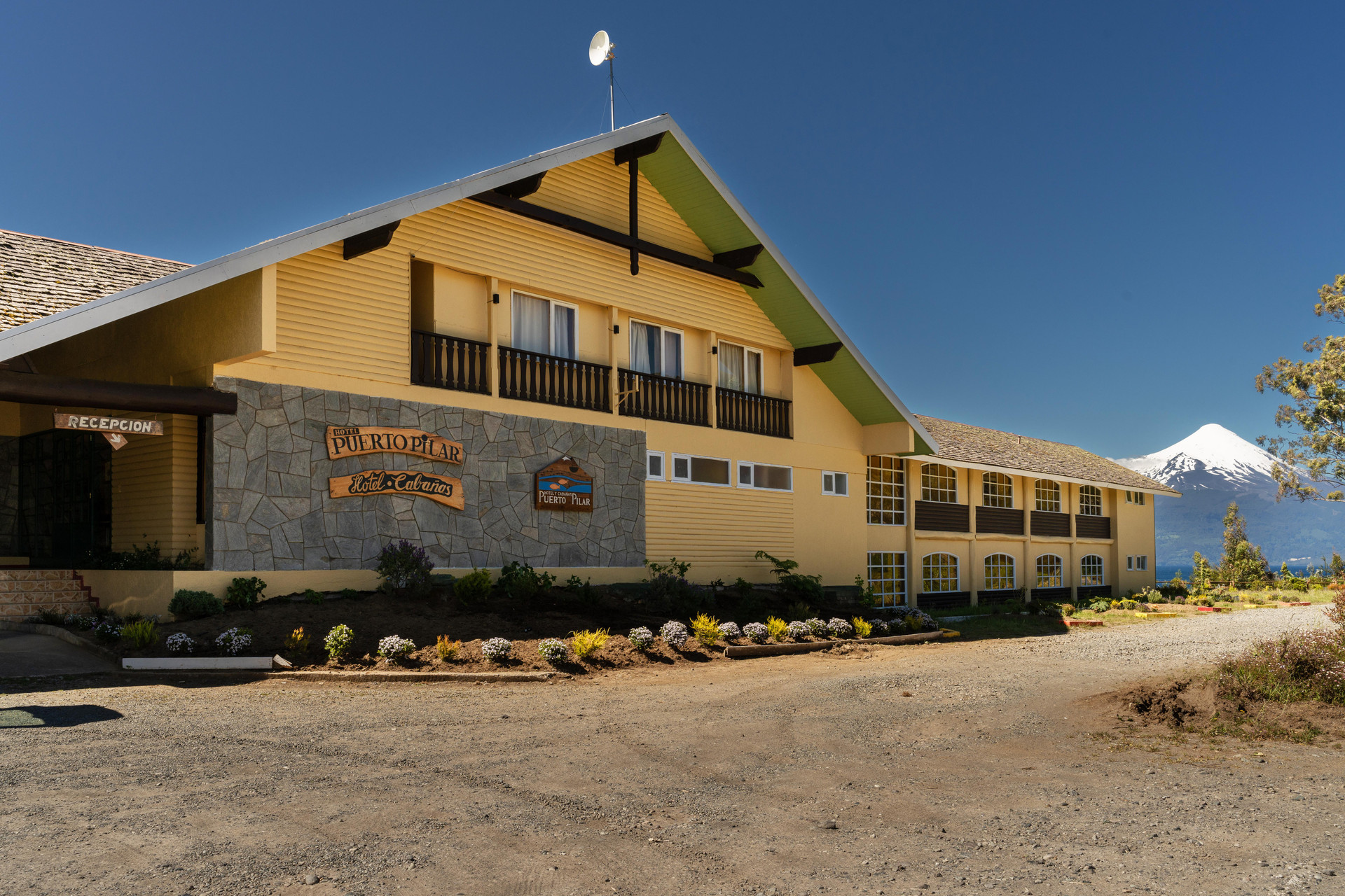 Vista Exterior Hotel y Cabañas Puerto Pilar