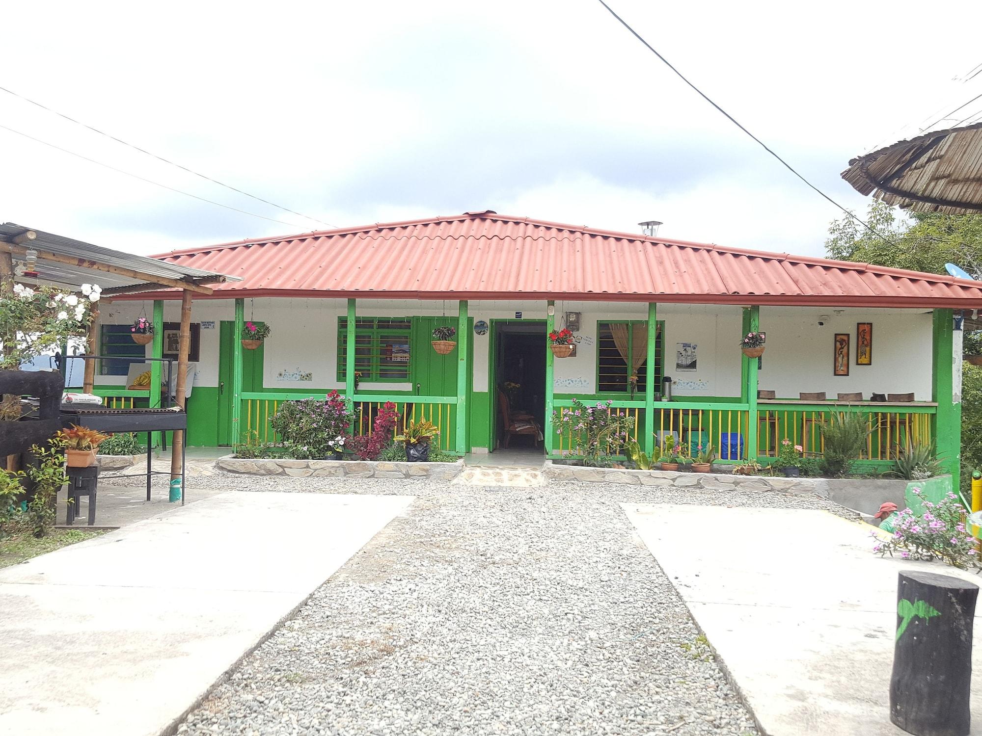 Vista Lobby Hostal Girasoles