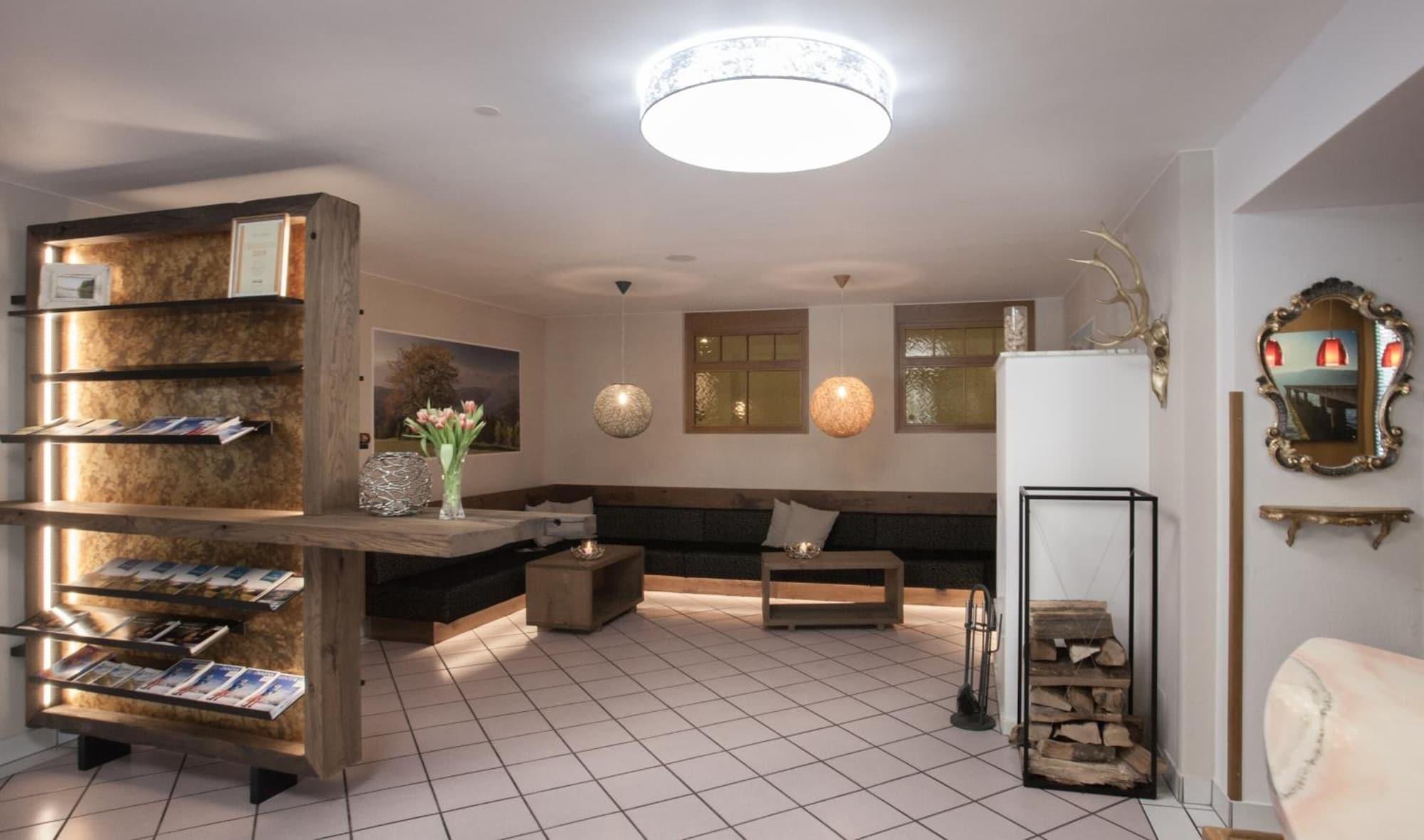 Vista Lobby Zur Post & Appartementhaus Kern